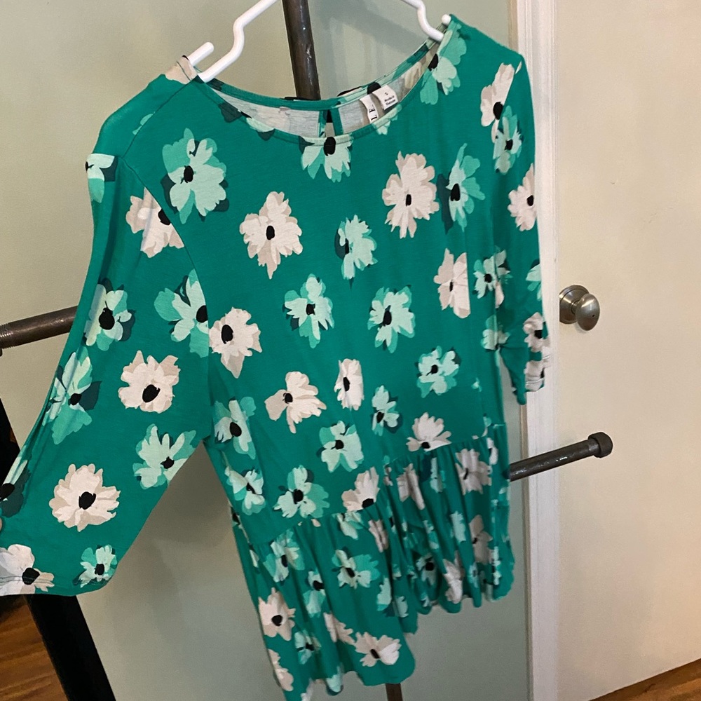 Green floral, flowy blouse with bow - size small
